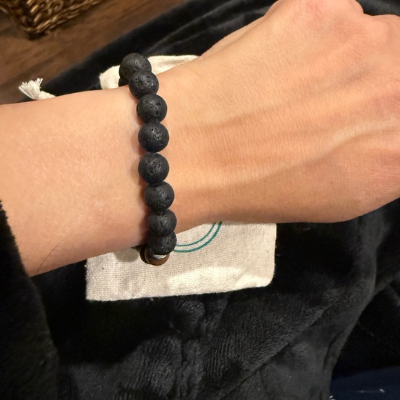 Tree hugger bracelet - Picture 4 of 5